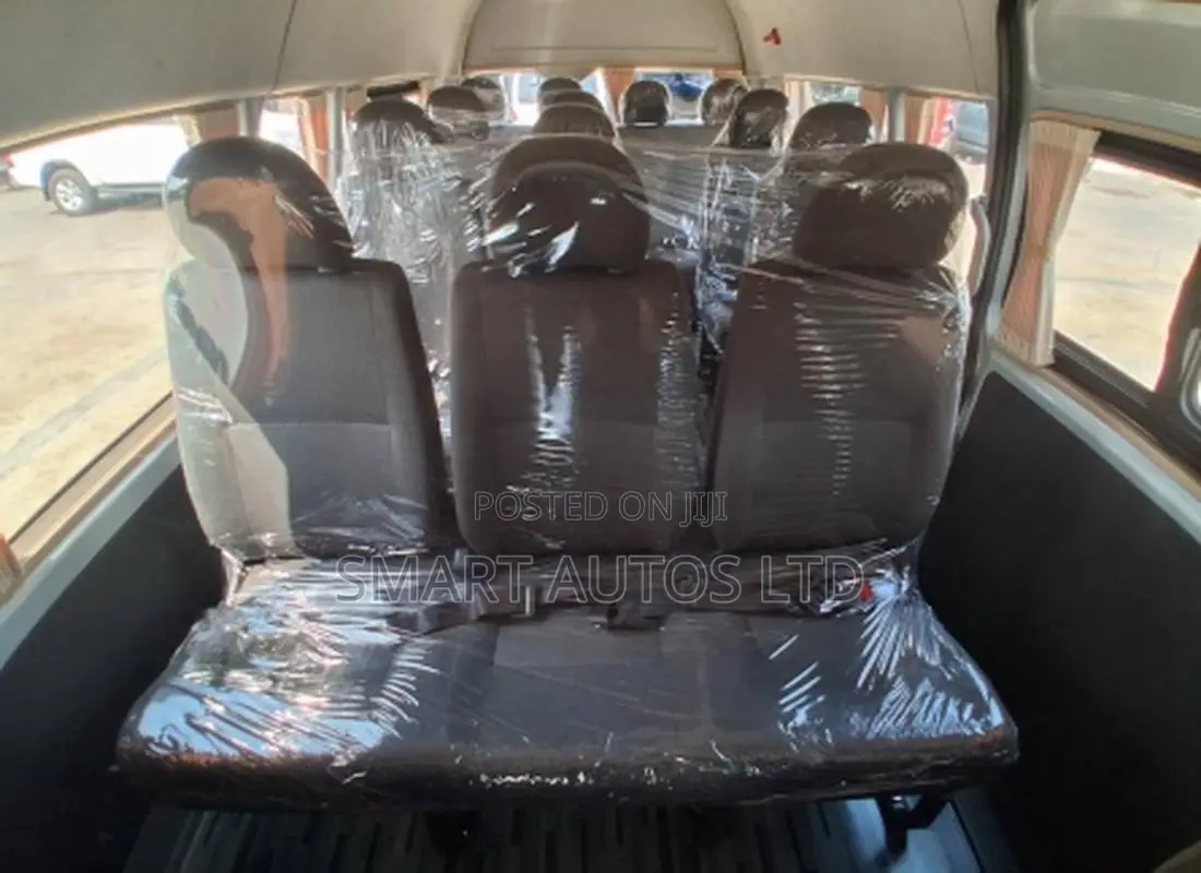 Toyota HiAce 2019 Silver