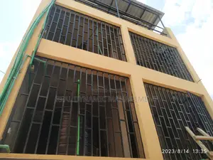 3bdrm Maisonette in Plainsville, Gate B for rent