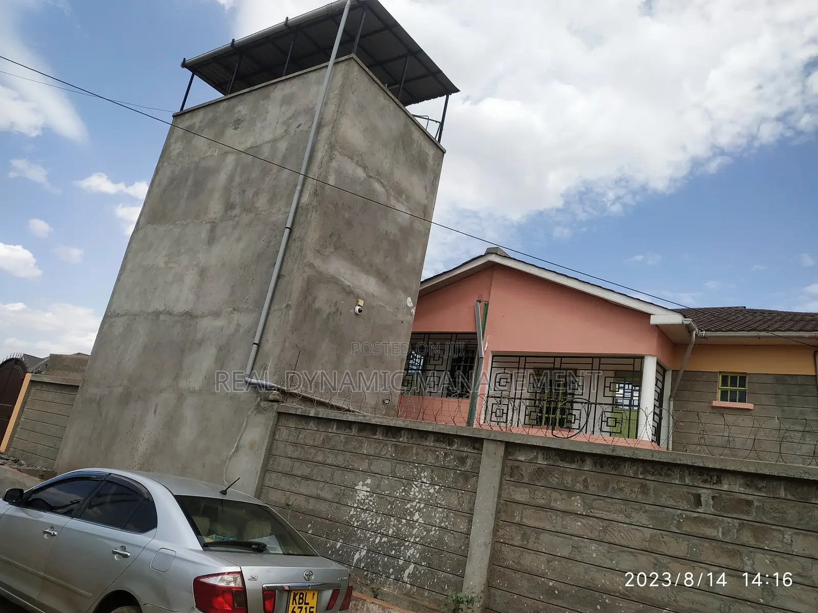 3bdrm Maisonette in Plainsville, Gate B for rent