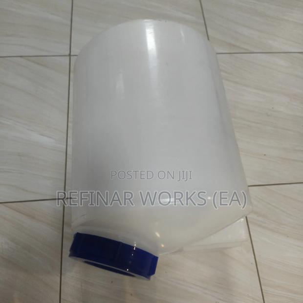 Plastic Dosing Tank 40l – Compact Chemical Storage With Pump Mount - thumbnail 3