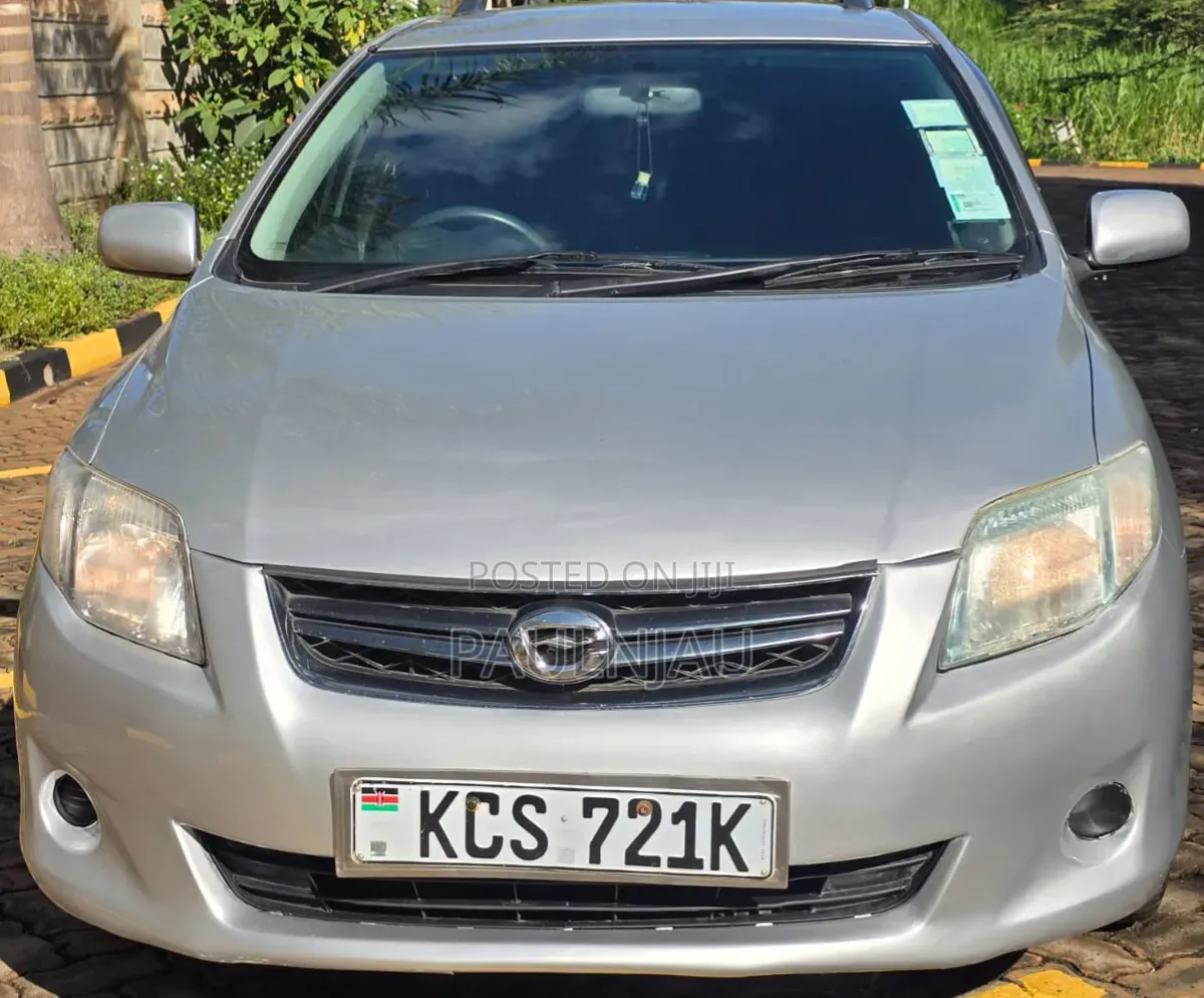 Toyota Corolla Fielder 2012