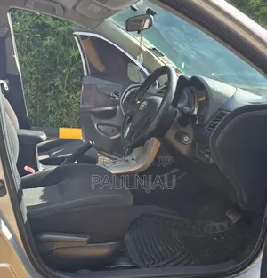 Toyota Corolla Fielder 2012