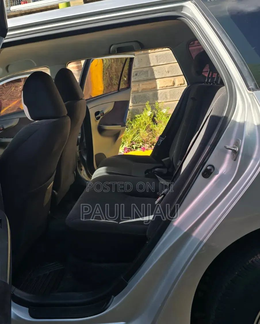 Toyota Corolla Fielder 2012