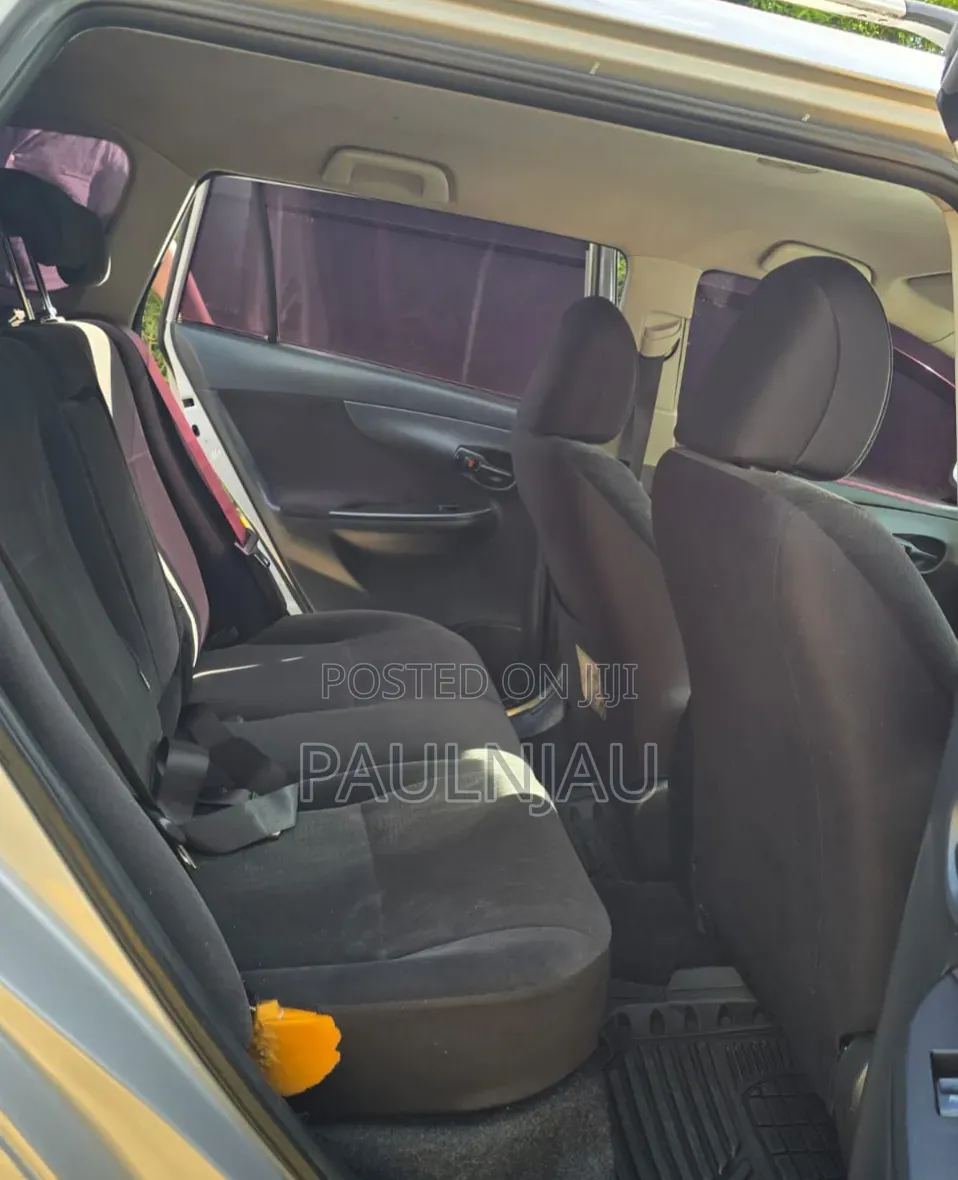 Toyota Corolla Fielder 2012