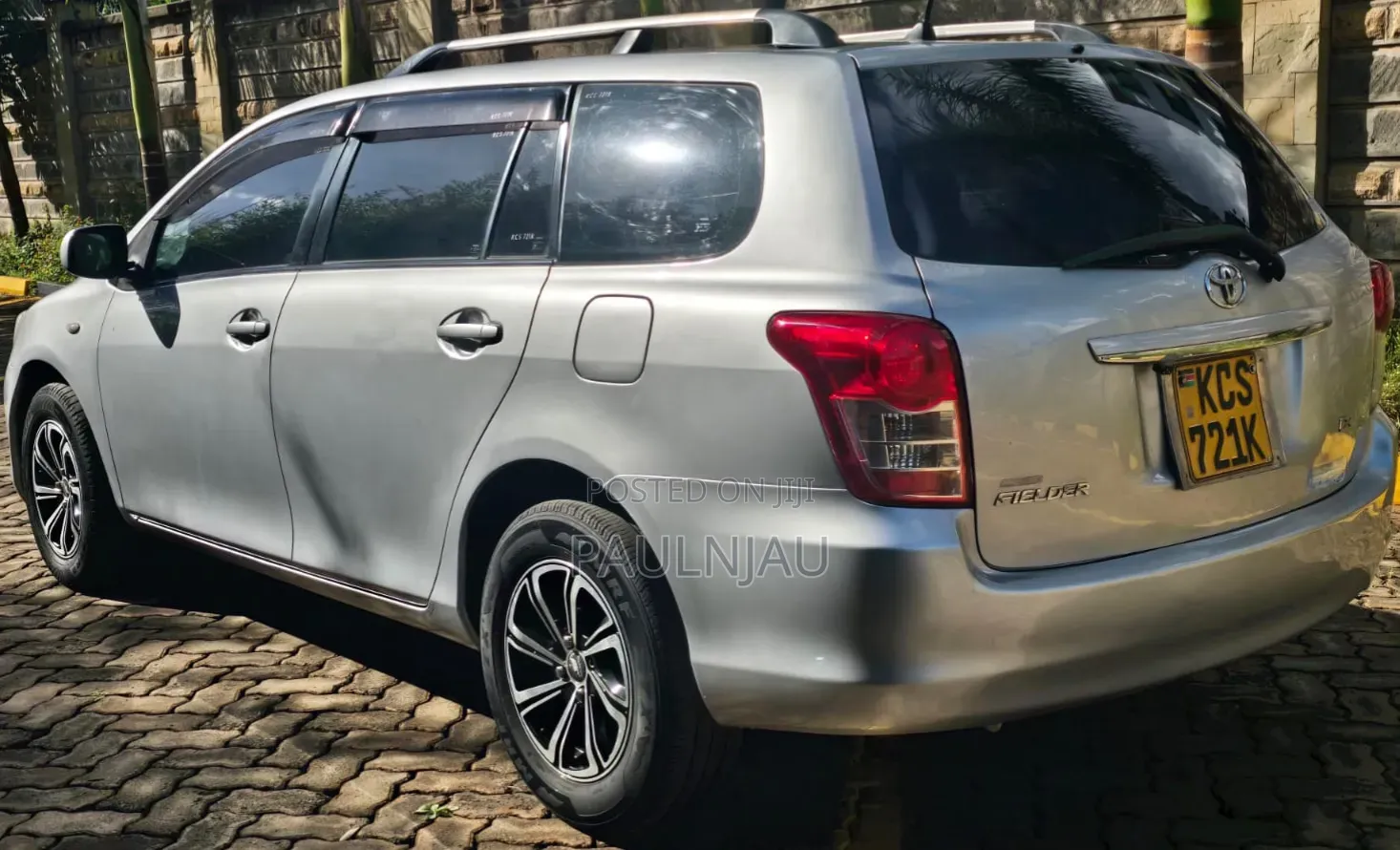 Toyota Corolla Fielder 2012