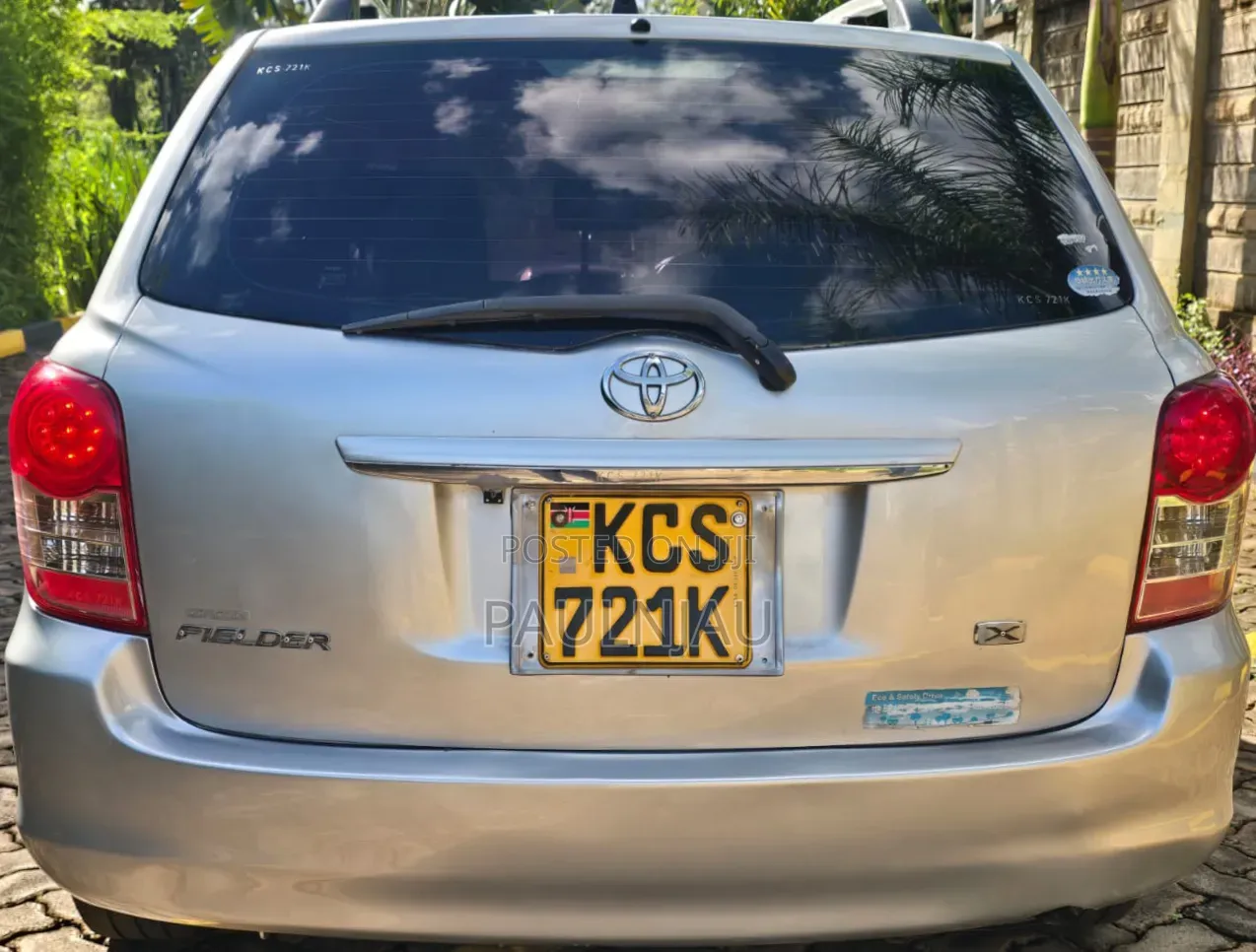 Toyota Corolla Fielder 2012