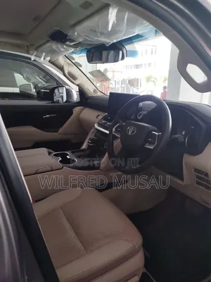 Toyota Land Cruiser LC300 2022 Brown
