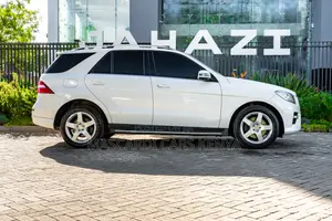 Mercedes-Benz M Class 2013 White