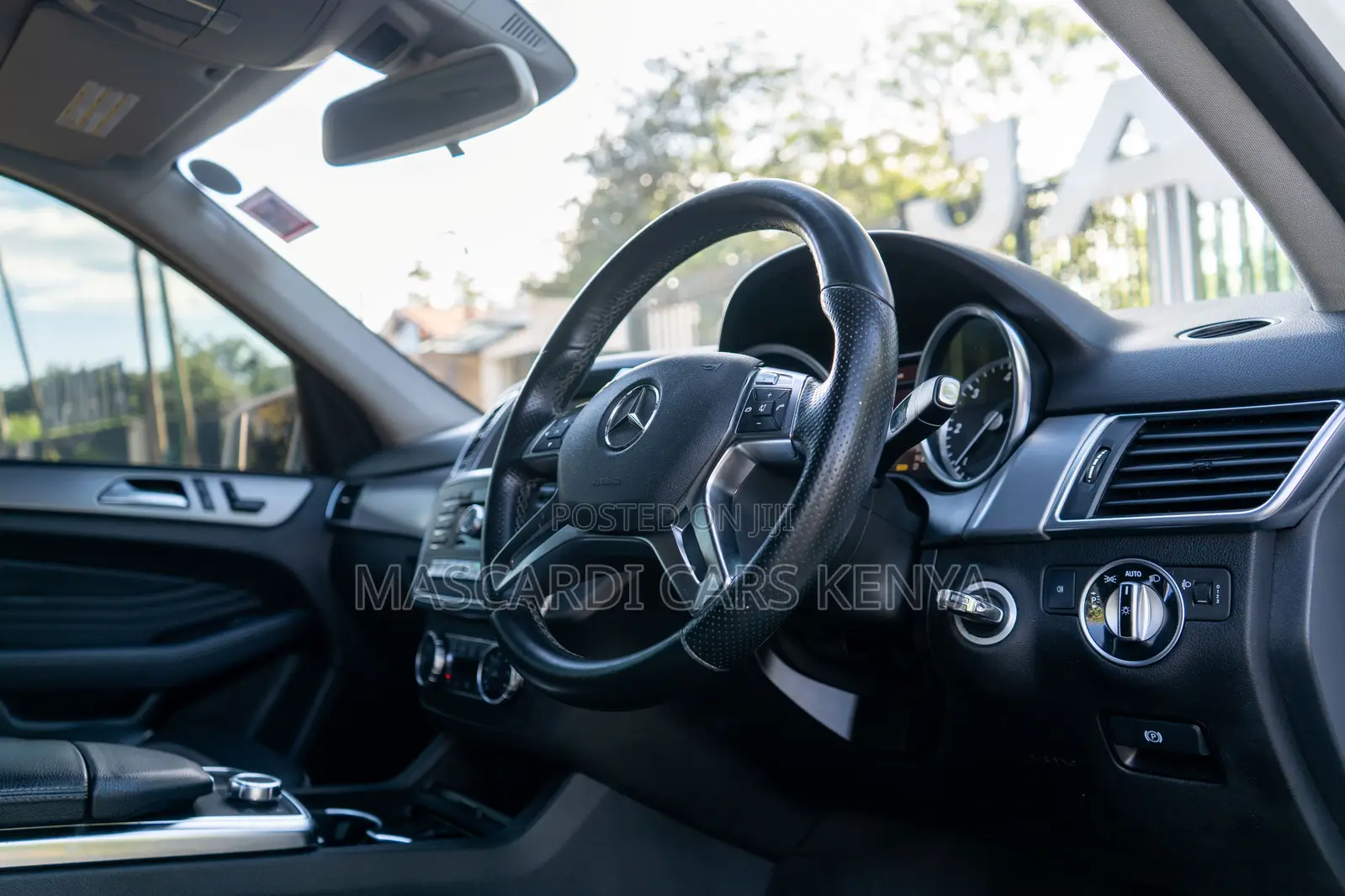 Mercedes-Benz M Class 2013 White
