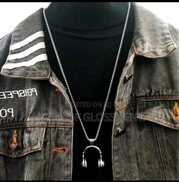 Music Headphones Pendant Necklace - thumbnail 2