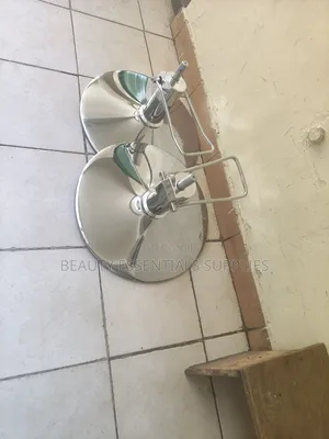 Styling Chair/ Small Base and Hydraulic