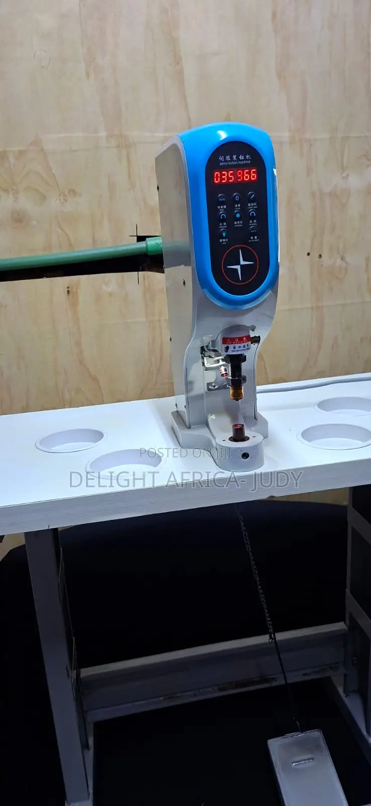 Servo Electric Snap Button Machine