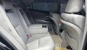 Toyota Crown 2012 Black