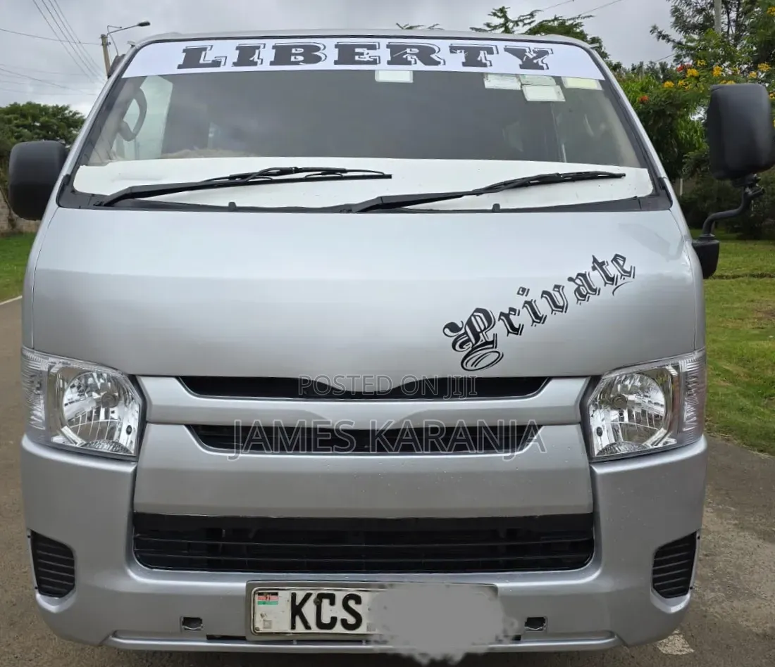 Toyota HiAce 2012 Silver