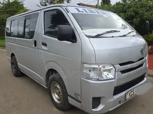Toyota HiAce 2012 Silver