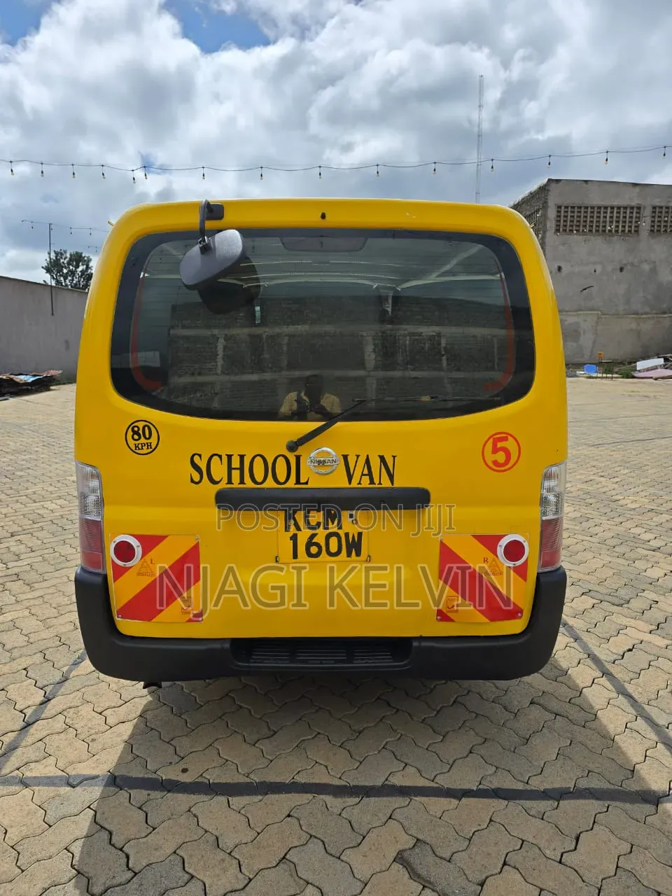 Nissan Caravan (Urvan) 2010 Yellow