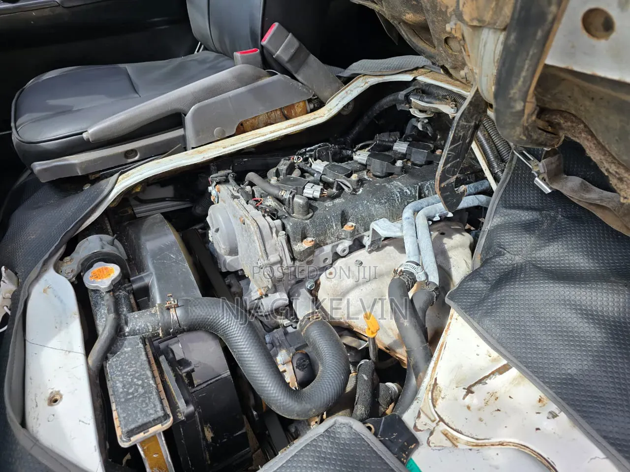 Nissan Caravan (Urvan) 2010 Yellow