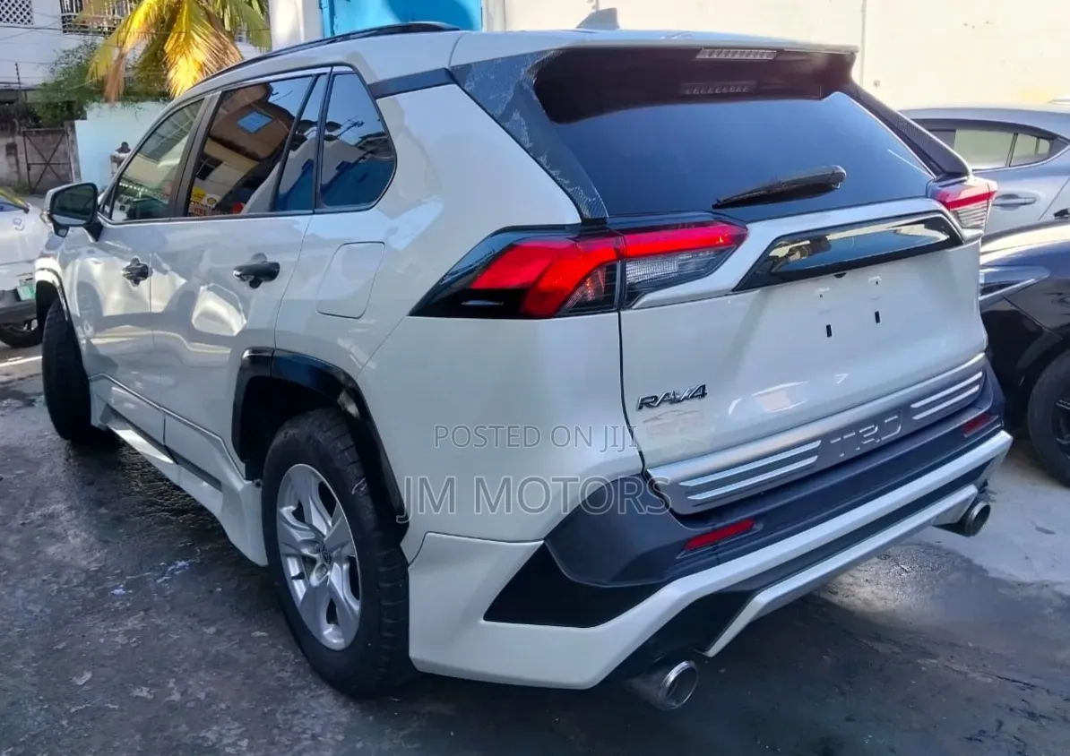 Toyota RAV4 2020 Pearl