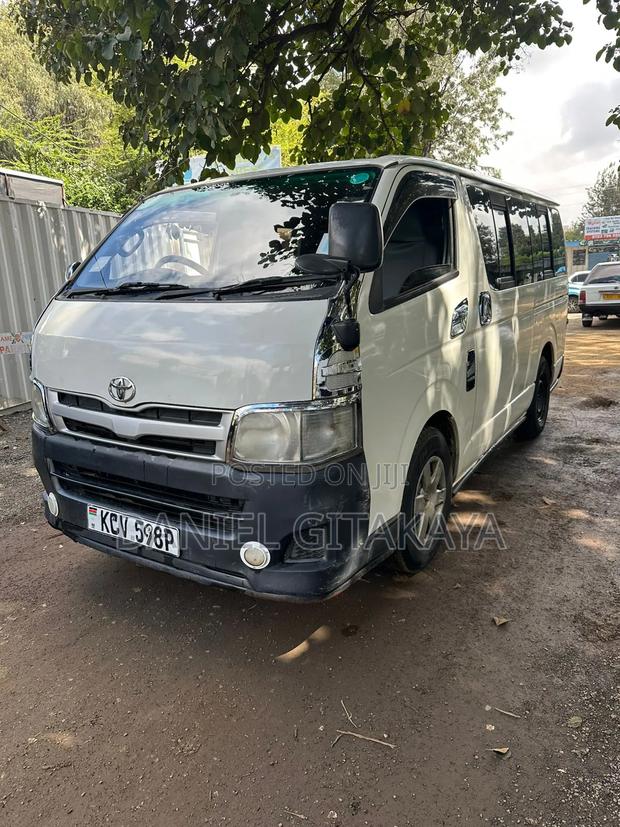 Toyota HiAce 2013 White - thumbnail 5
