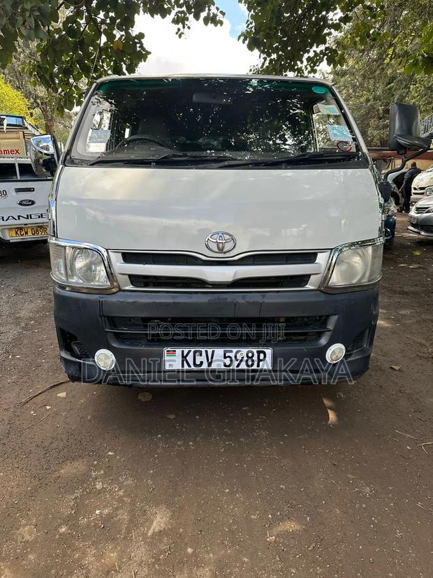 Toyota HiAce 2013 White - thumbnail 6
