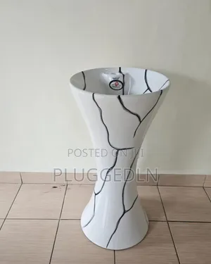 Pedestal Wash Basin