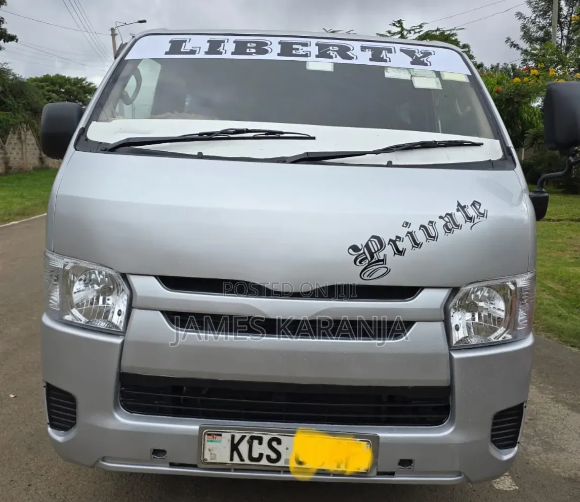 Toyota HiAce 2012 Silver
