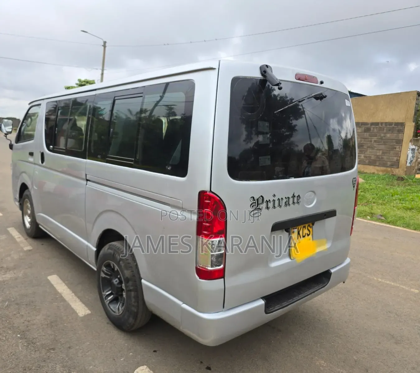 Toyota HiAce 2012 Silver