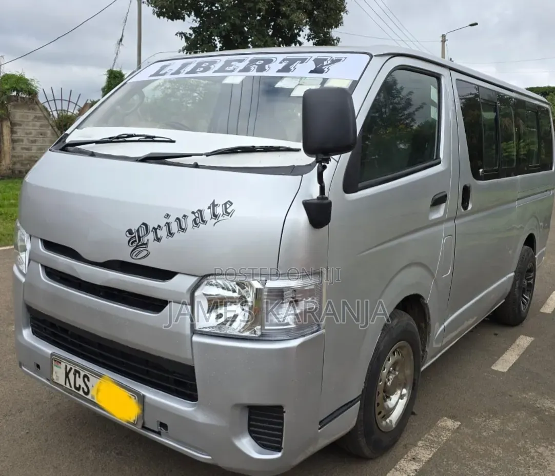 Toyota HiAce 2012 Silver