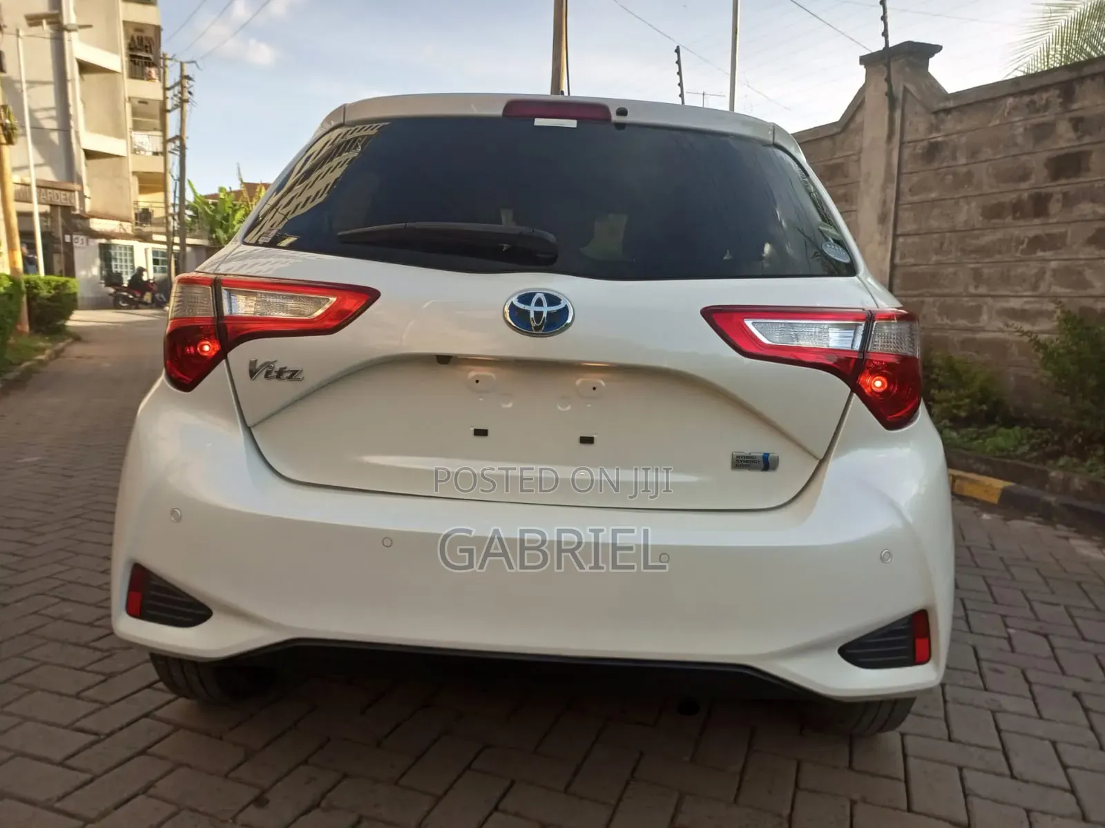 Toyota Vitz 1.5 FWD Hybrid 5dr 2019 Pearl