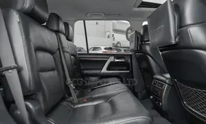 Toyota Land Cruiser 4.5 V8 TD 2019 Silver