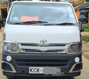 Toyota HiAce 2010 White