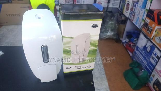 1 Litre Manual Soap Dispenser - thumbnail 2