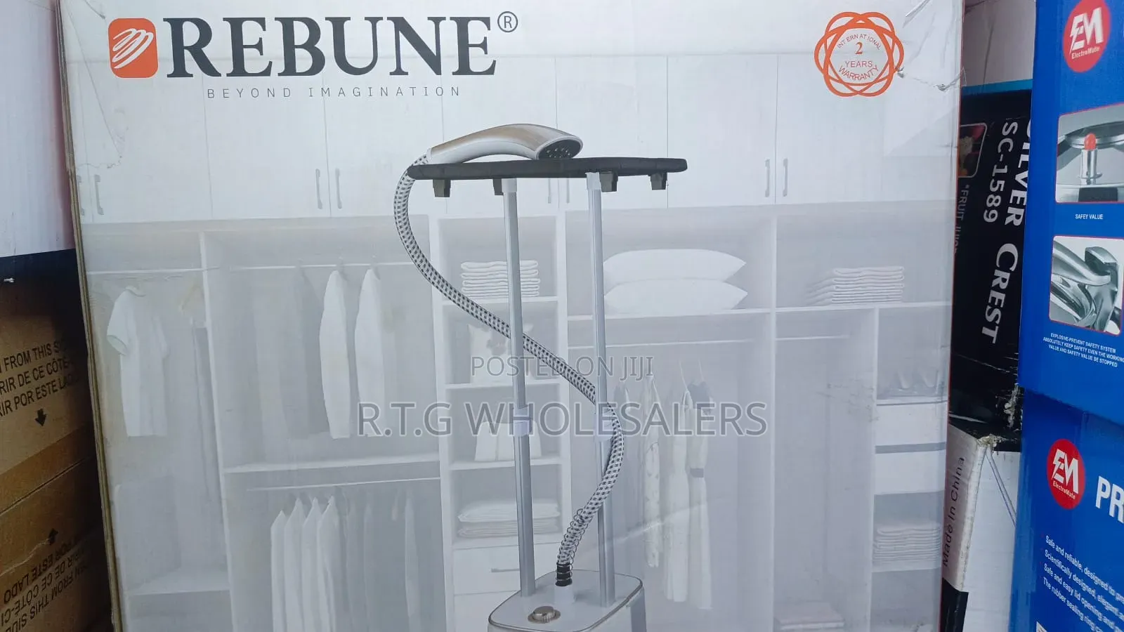 Rebune Vertical Garment Steamer 1.6l Tank 2000w