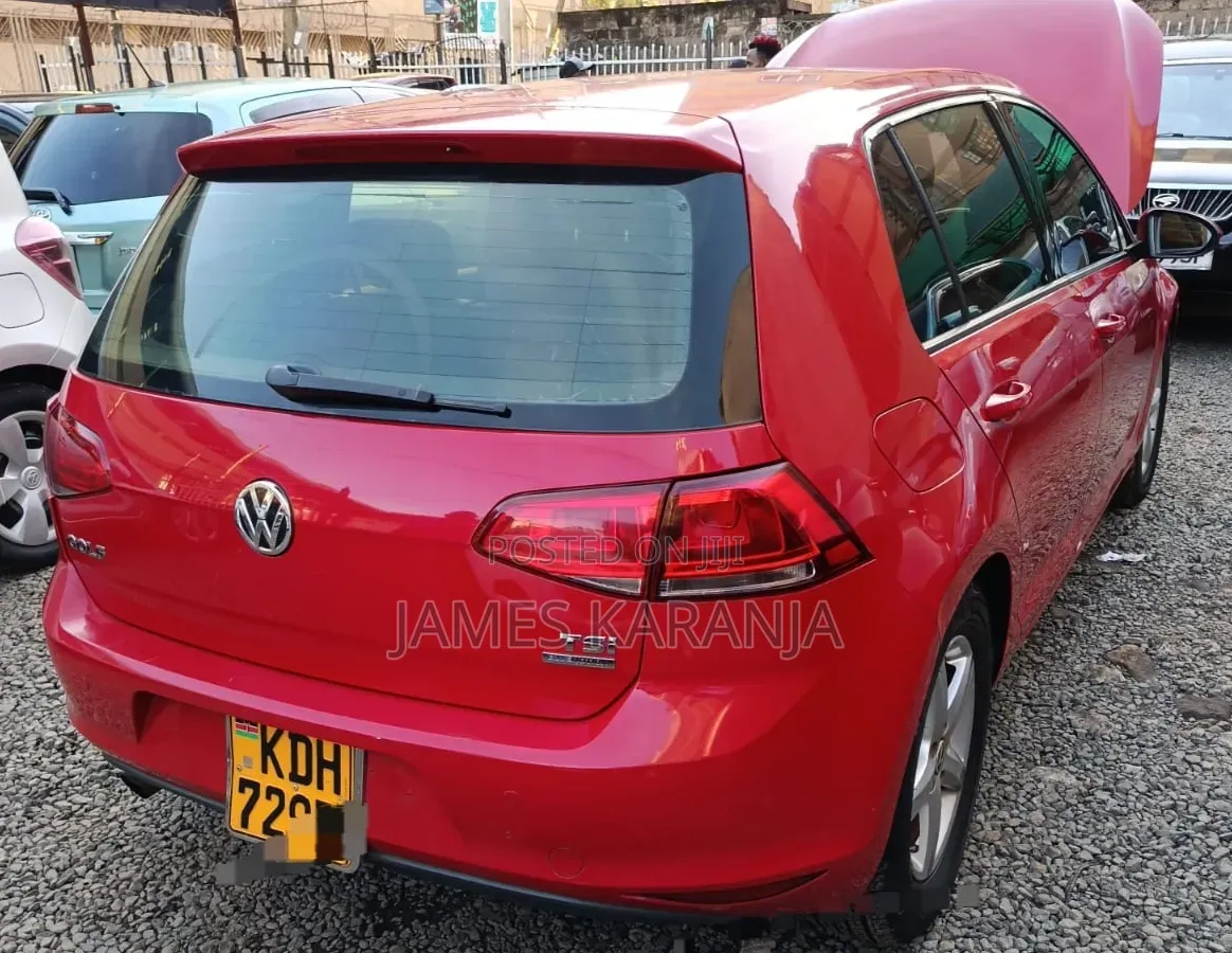 Volkswagen Golf 2014 Red