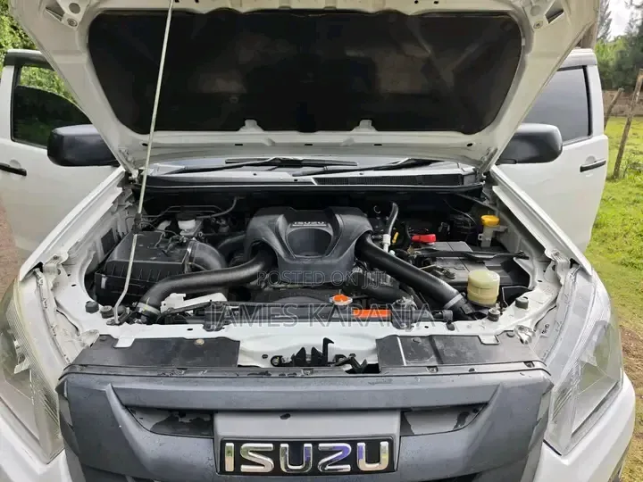 Isuzu D-MAX 2019 White
