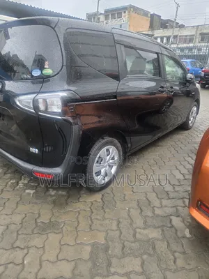 Toyota Sienta 2019 Black