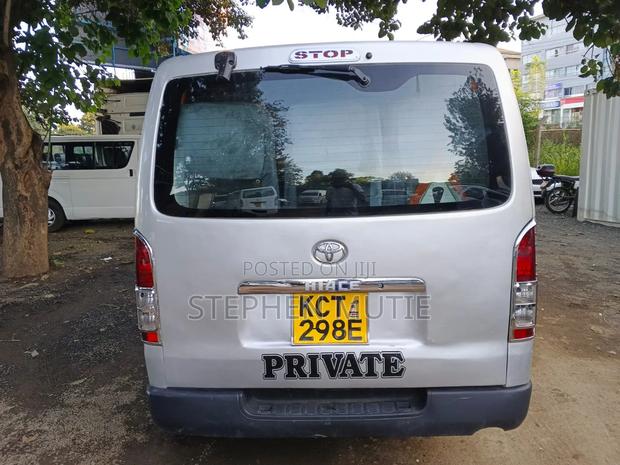 Toyota HiAce 2012 Silver - thumbnail 2
