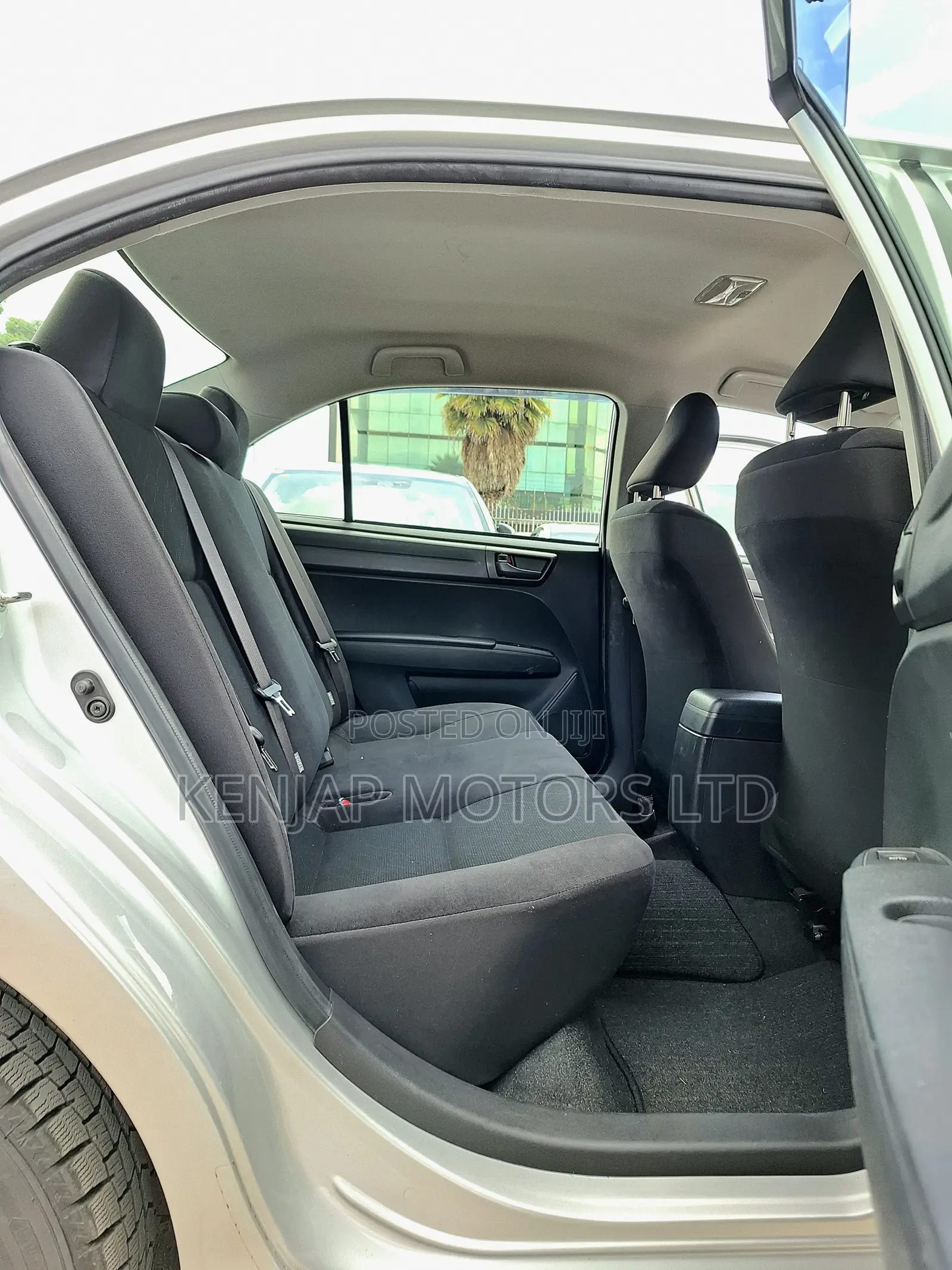 Toyota Axio 2019 Silver