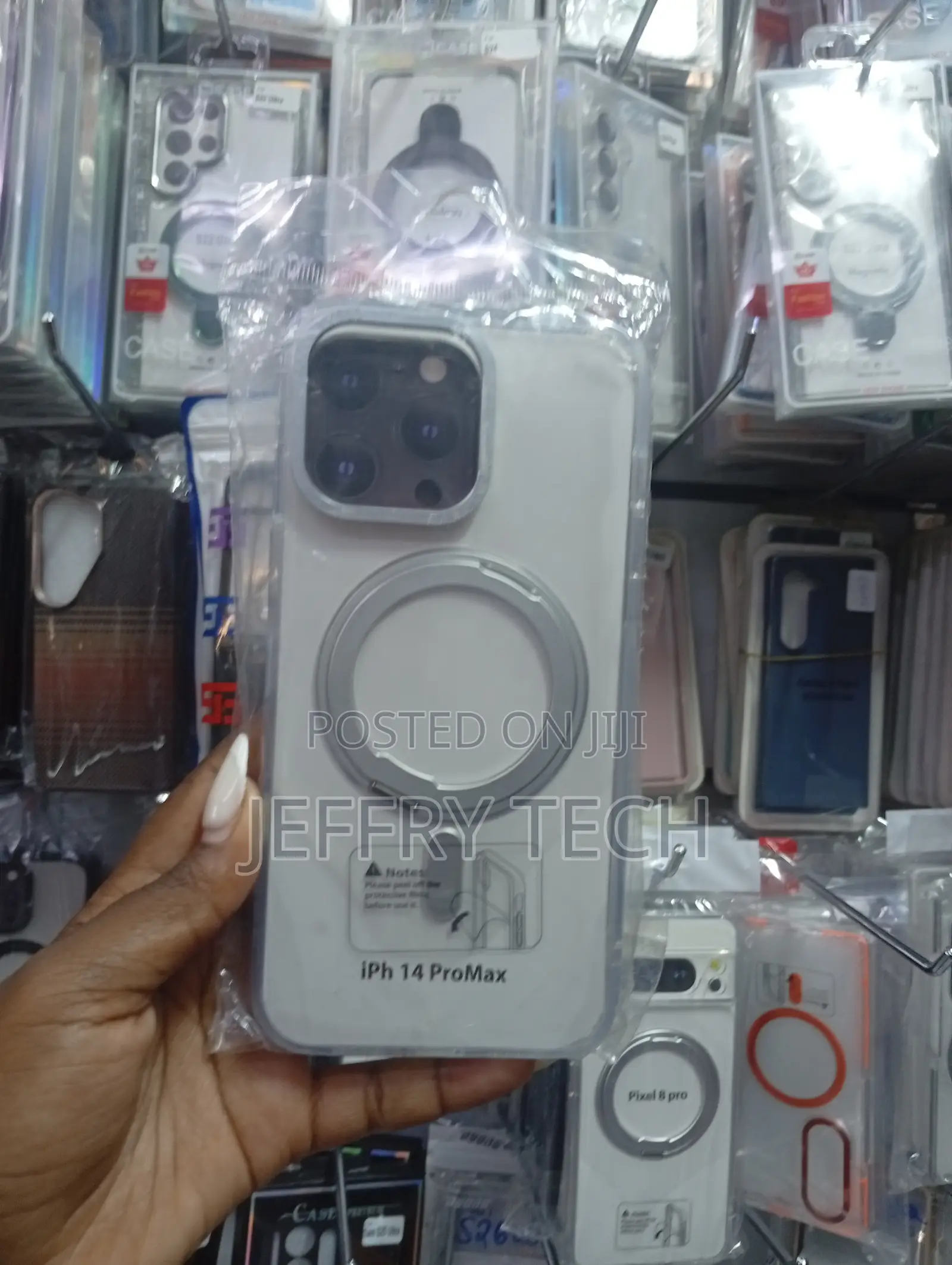 Transparent Magnetic Protective Case for the iPhone 14 Pro Max.