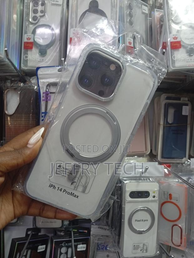 Transparent Magnetic Protective Case for the iPhone 14 Pro Max. - thumbnail 2