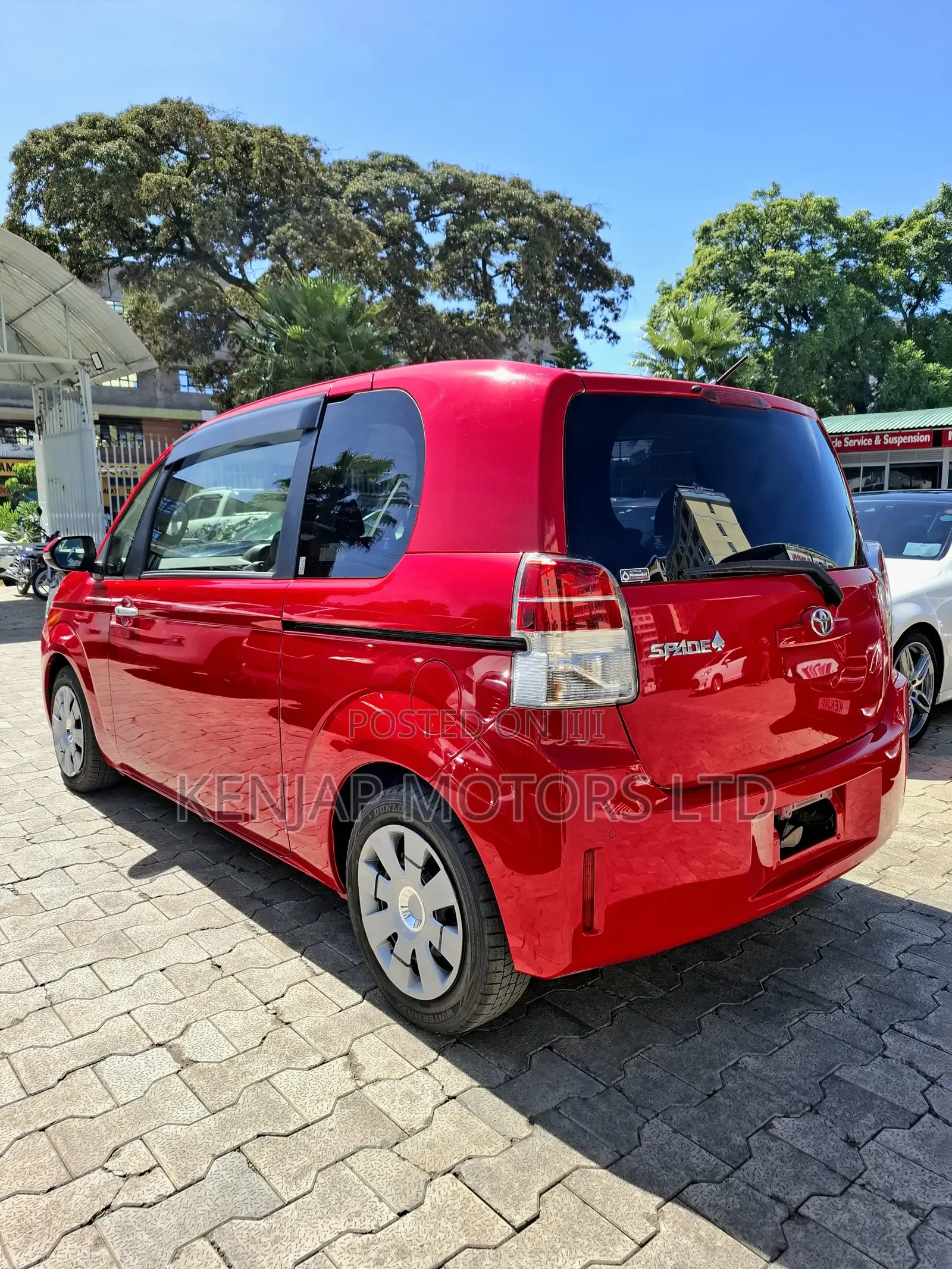Toyota Spade 2019 Red