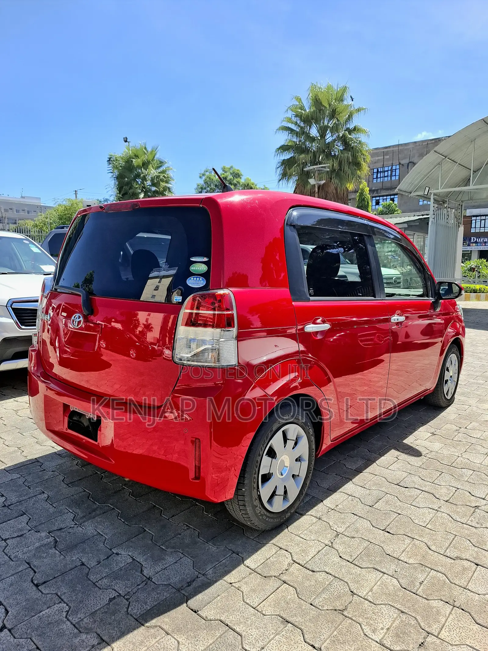 Toyota Spade 2019 Red