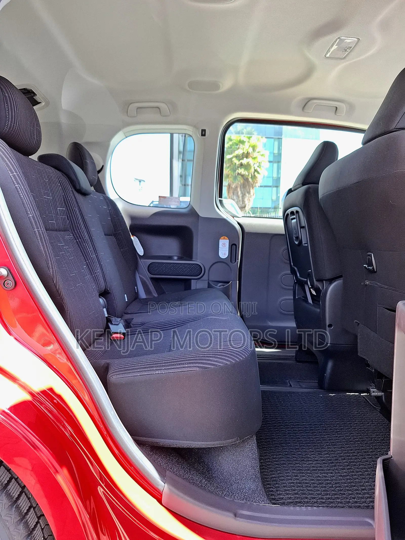 Toyota Spade 2019 Red