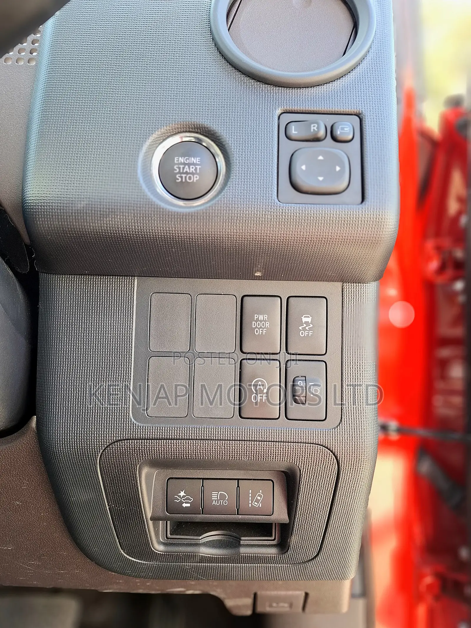 Toyota Spade 2019 Red