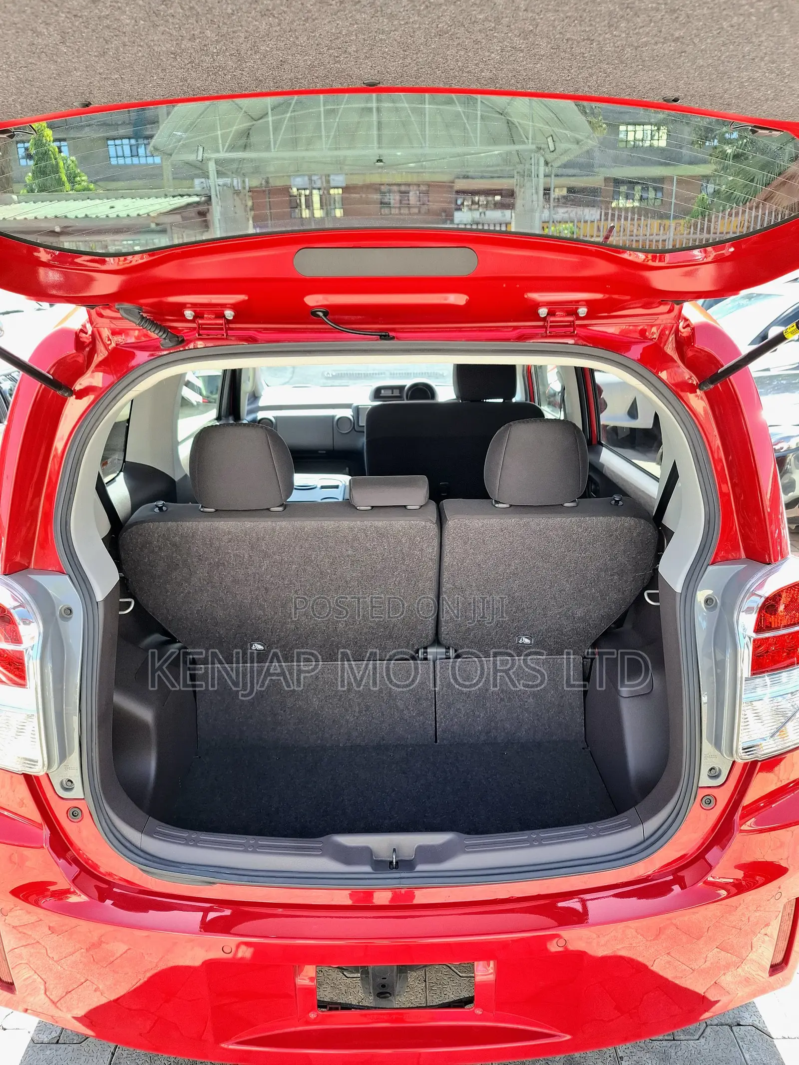 Toyota Spade 2019 Red