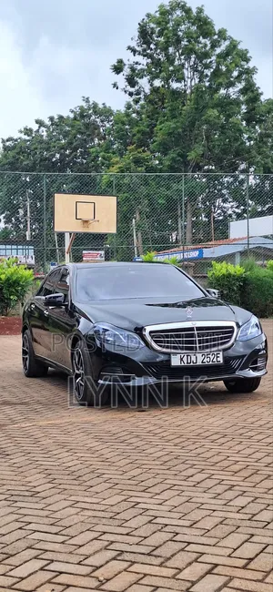 Mercedes-Benz E250 SV Premium 2014 Black