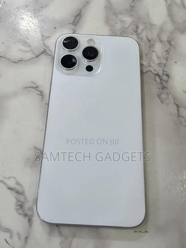 Apple iPhone 15 Pro Max 256 GB White