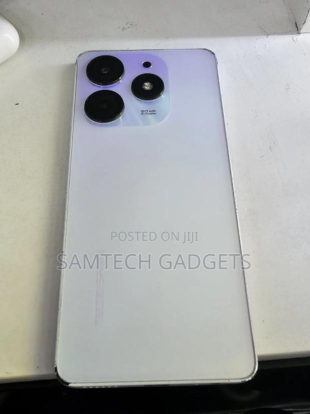 Tecno Spark 10 Pro 128 GB White