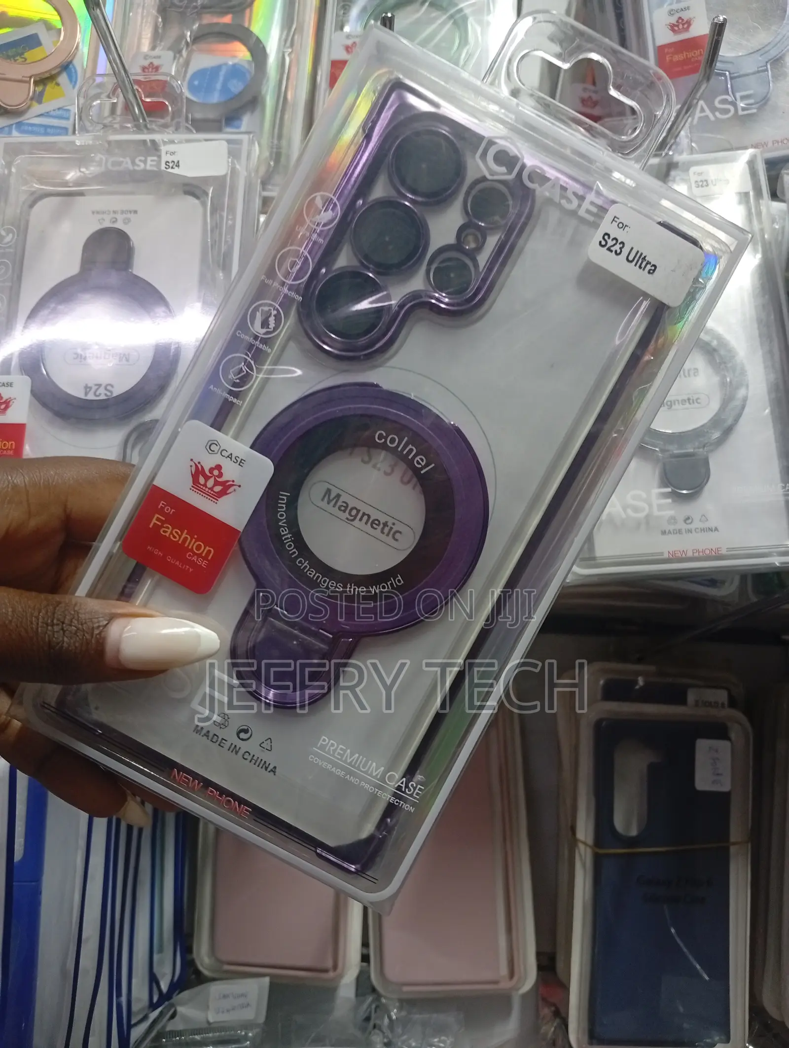 Magnetic Fashion Case Designed for the Samsung Galaxy S23 Ultra.