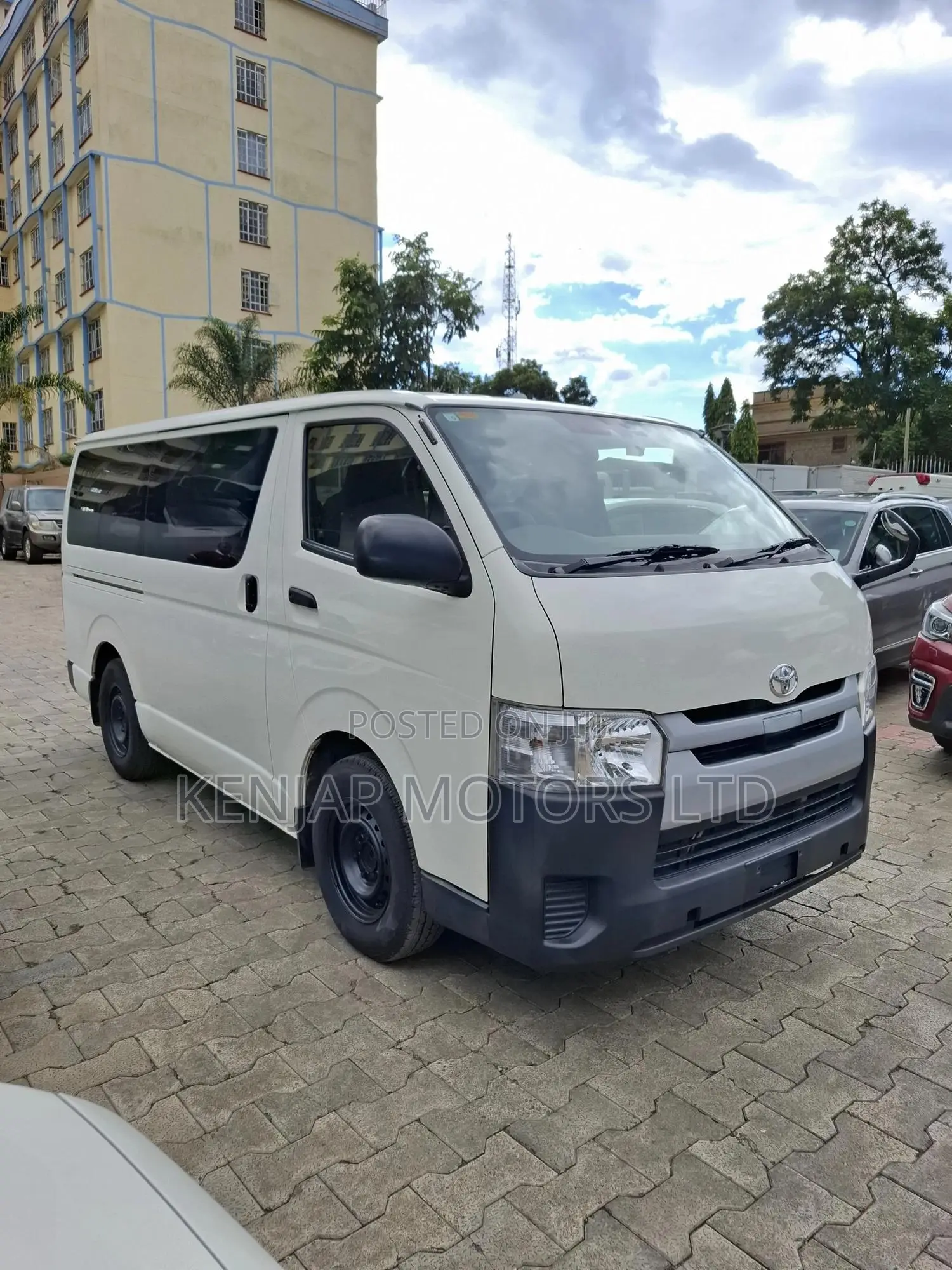 Toyota HiAce 2019 Silver